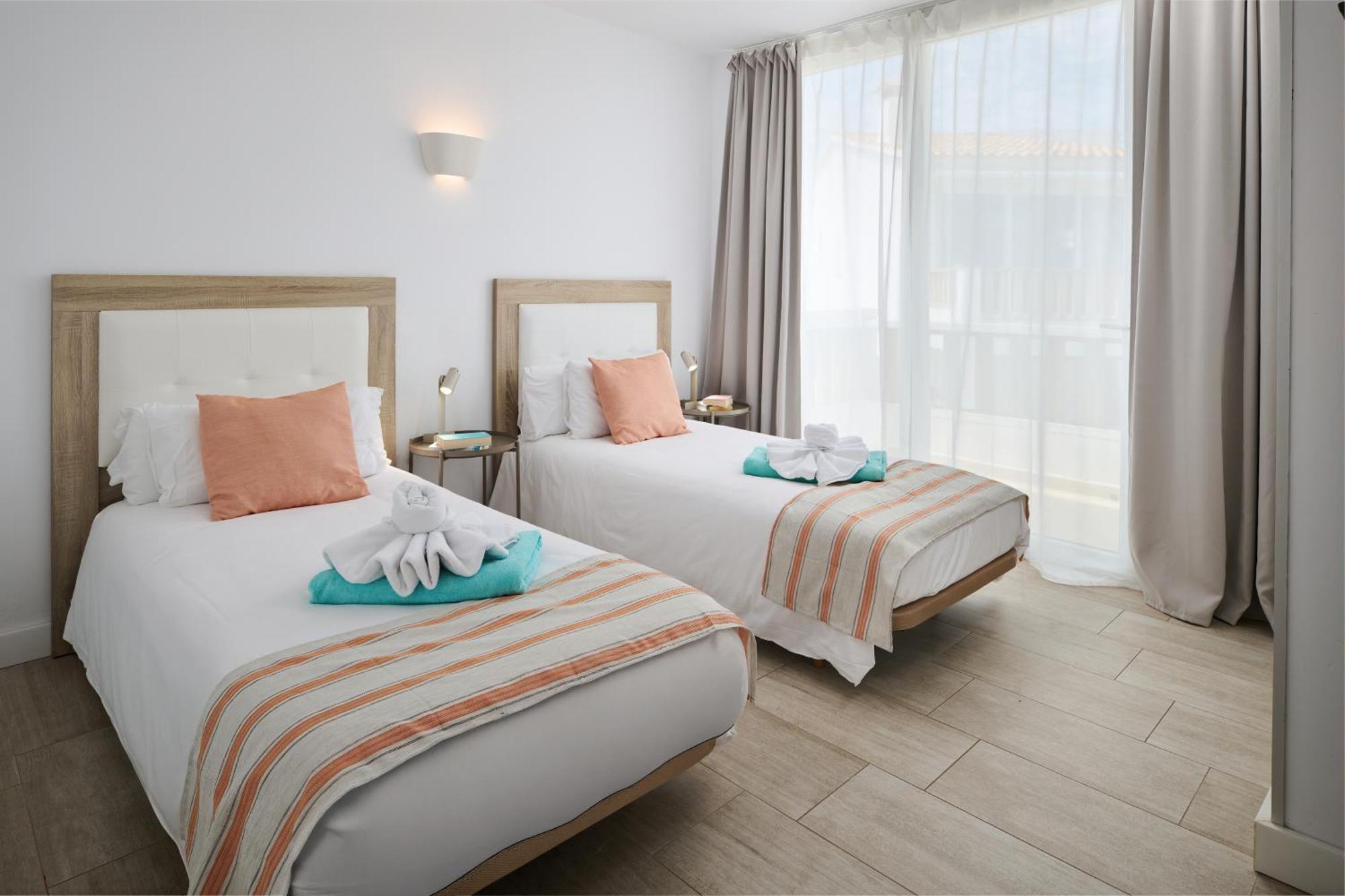 Aparthotel Orange Colom - Seaside 3*