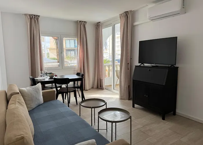 Orange Colom - Seaside Apartments