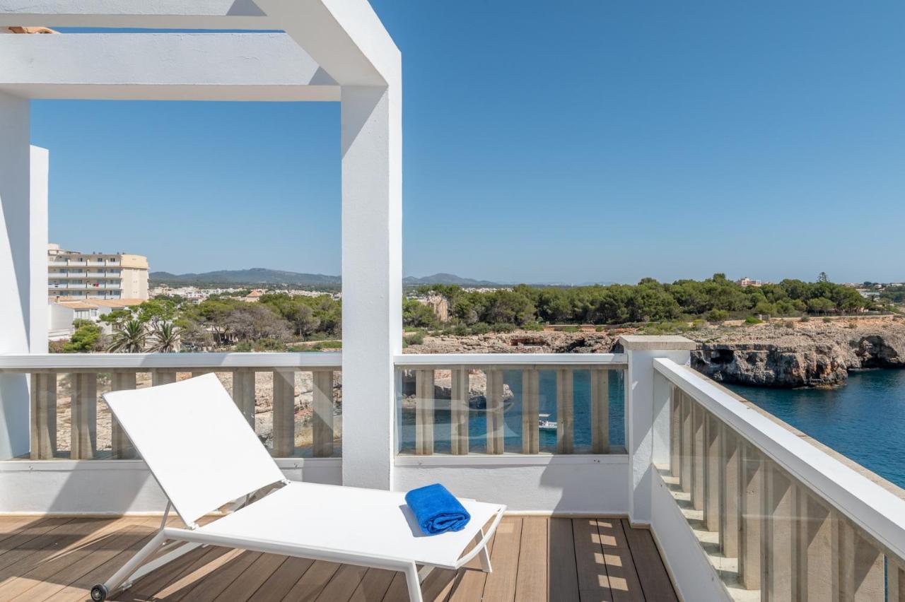 Orange Colom - Seaside