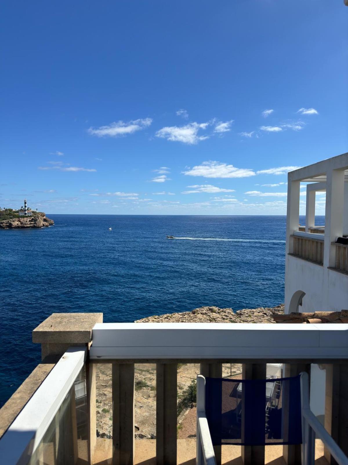 Orange Colom - Seaside